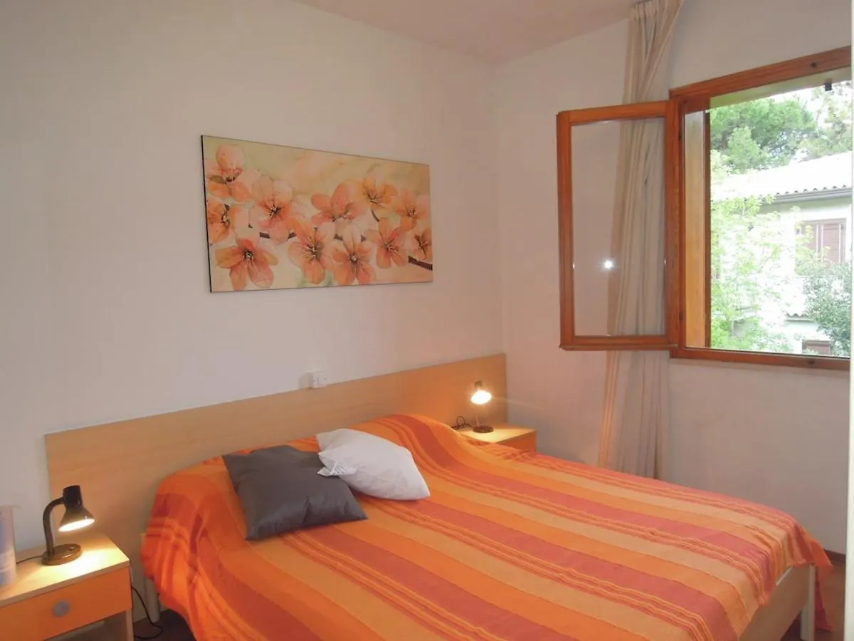 Villa With Garden On The Shores Of Bibione Itália